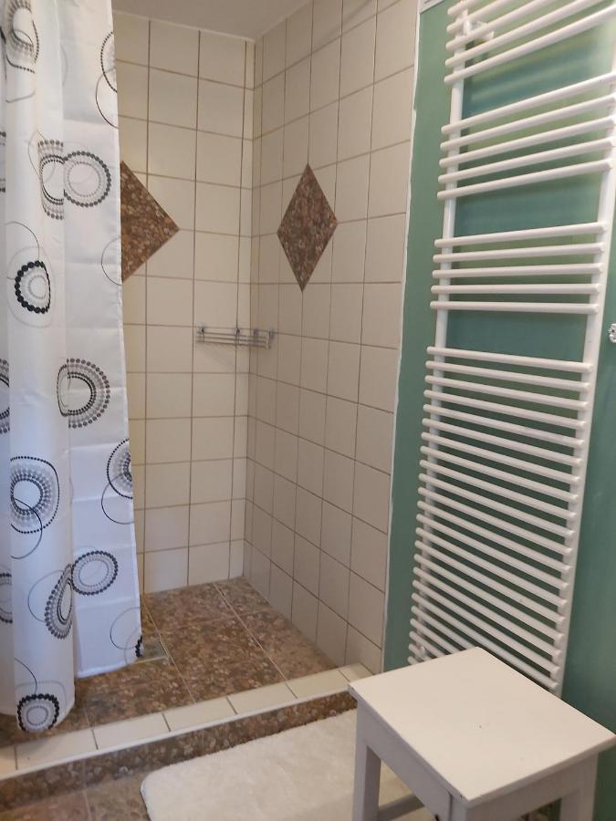 Kohegy Vendeghaz Pazmand Bagian luar foto